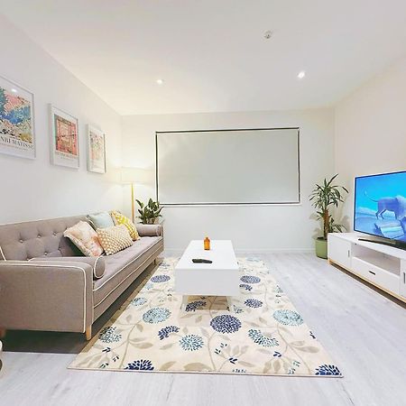 Modern 2Br Central Petone Gem Лоуэр-Хатт Экстерьер фото