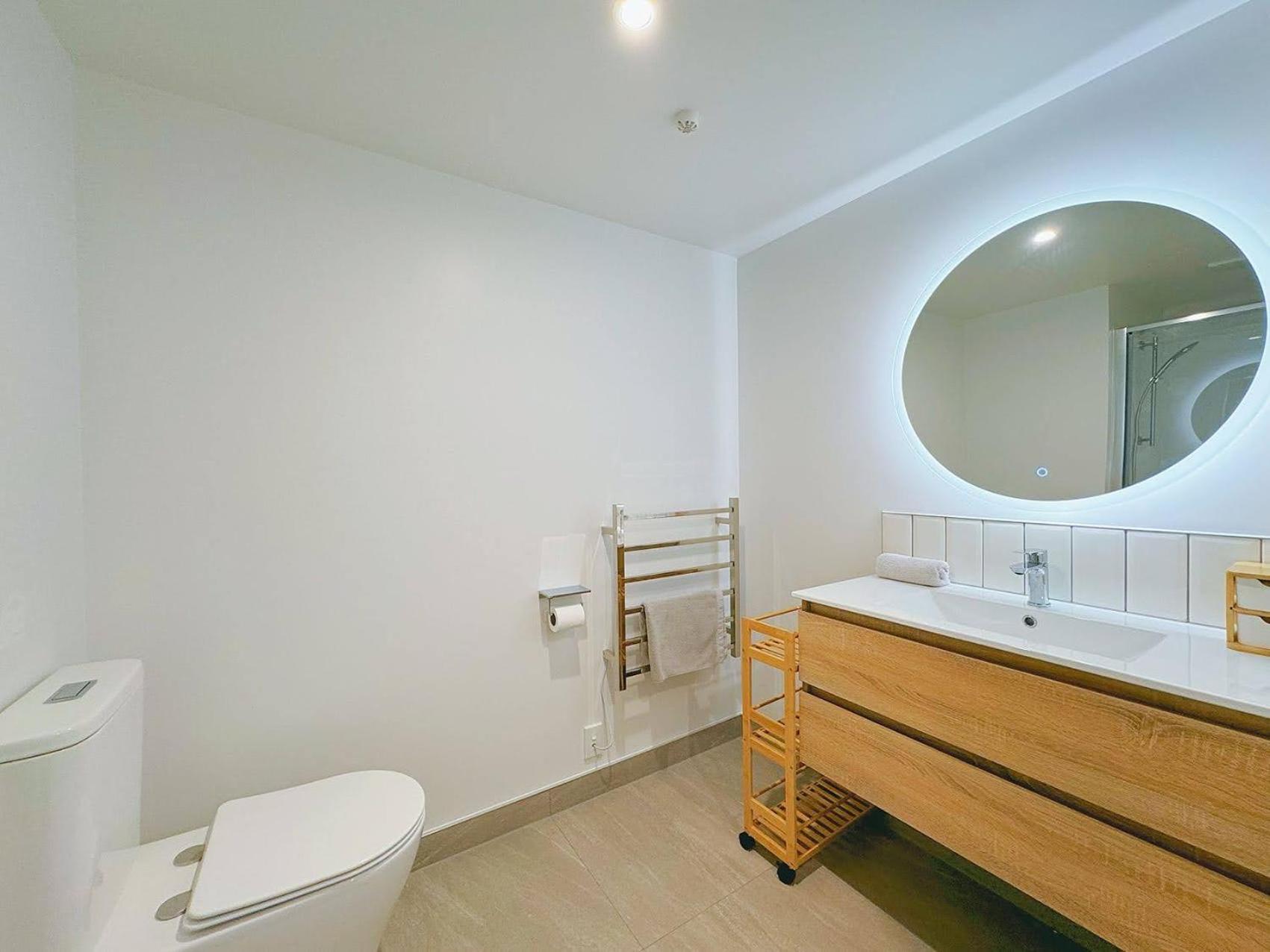 Modern 2Br Central Petone Gem Лоуэр-Хатт Экстерьер фото